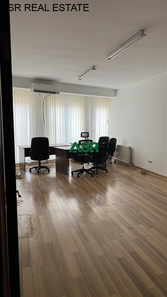 Zyre meqira në lagjen Qender