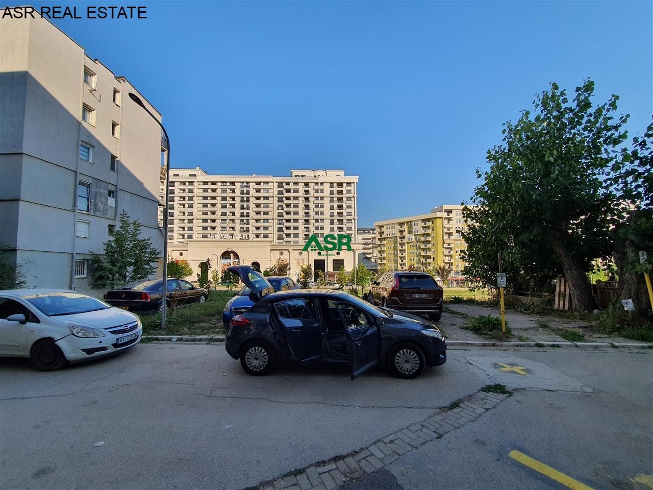 Lëshohet lokali me qira në lagjën Bregu i diellit 3