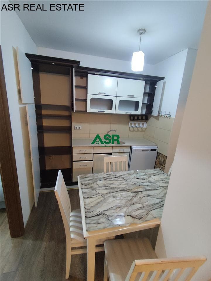 Banesë 667m2 me qira në rr.B 2