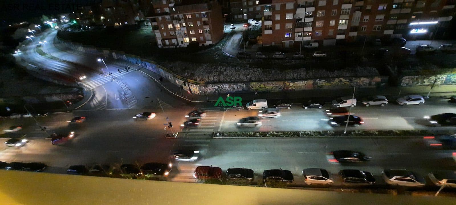 Lëshohet banesa me qera në rrugen B