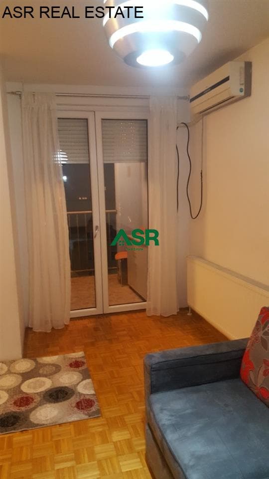 Banesë 48m2 me qira tek banesat e standardit ne bregun e diellit