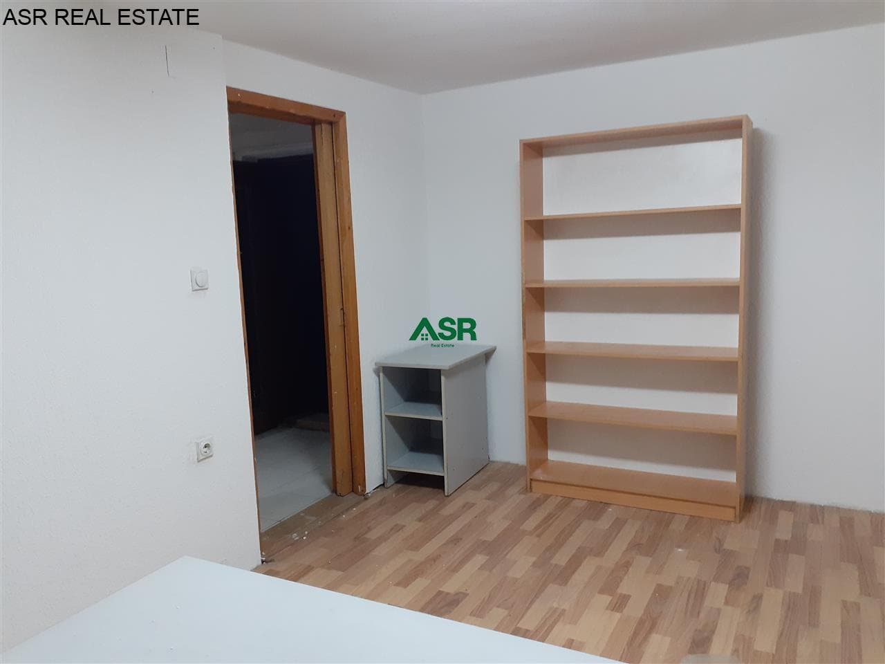 Lokal/ zyre 45 m2 me qira në lagjen Qafa 4