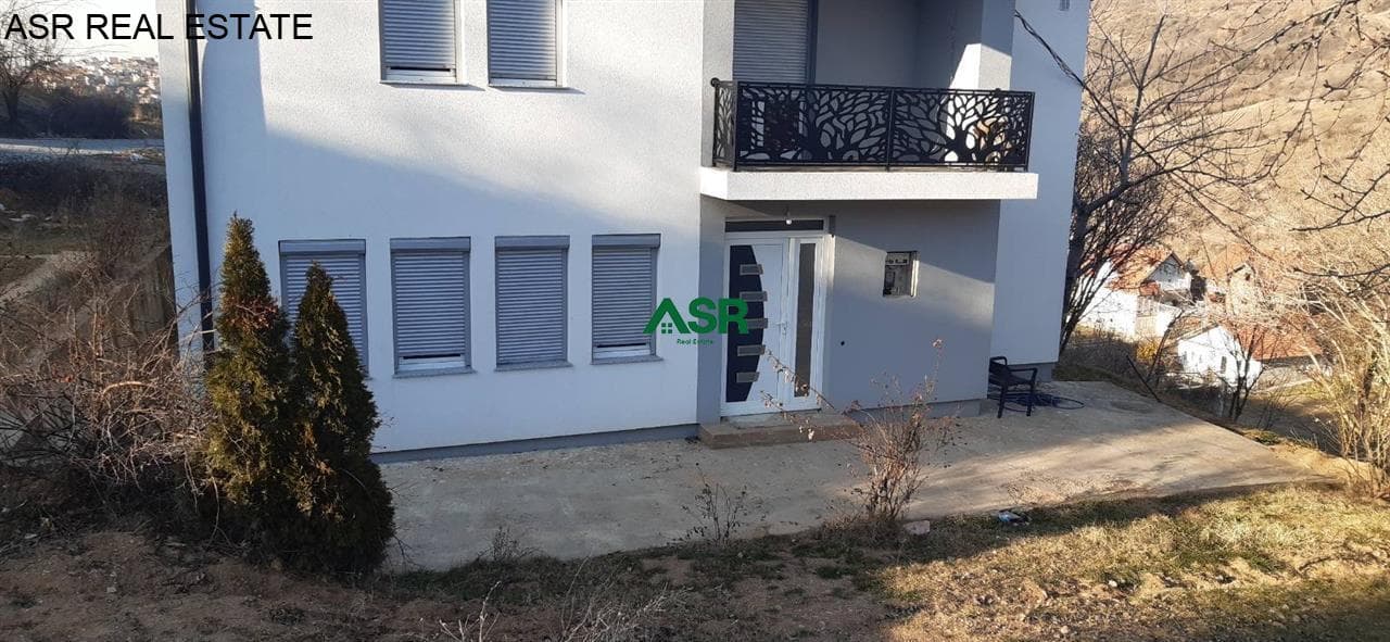 Lëshohet shtepia me qira në lagjën Mati 1