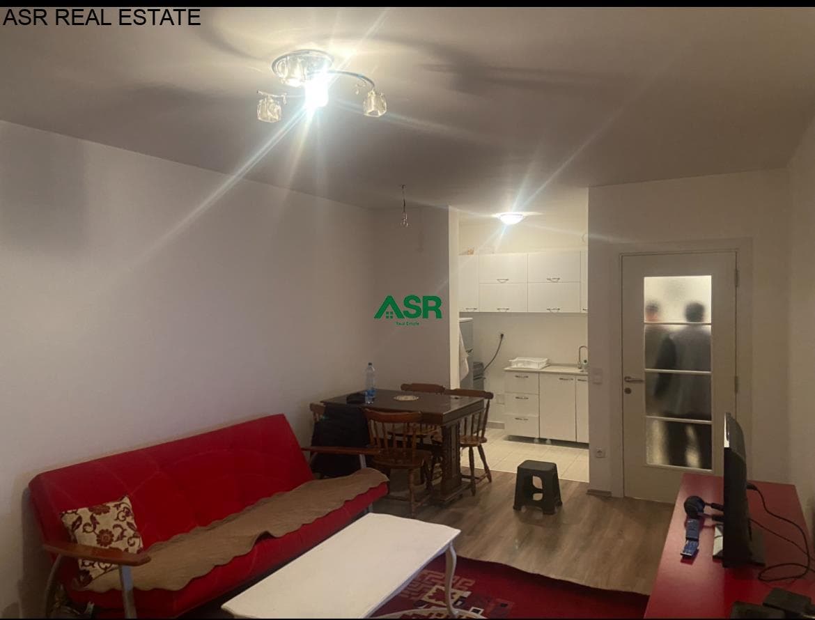 Ofrohet banesa me qira në lagjen e spitalit, rr.Muharrem Fejza 3