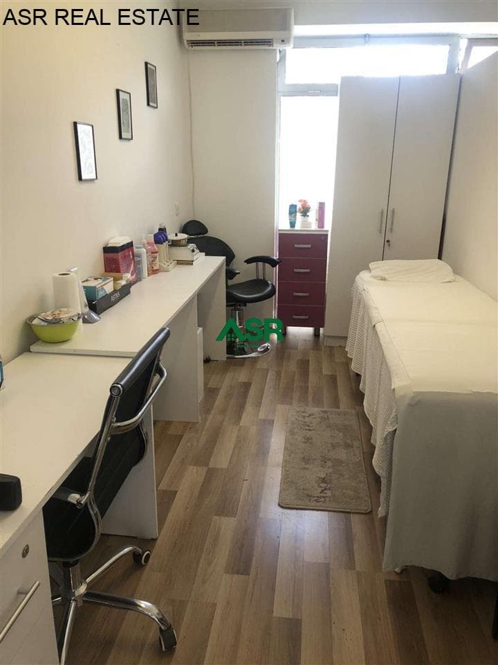 Lokal Ondulimi me qira ne lagjen Qafa, tek kafet e vogla 3
