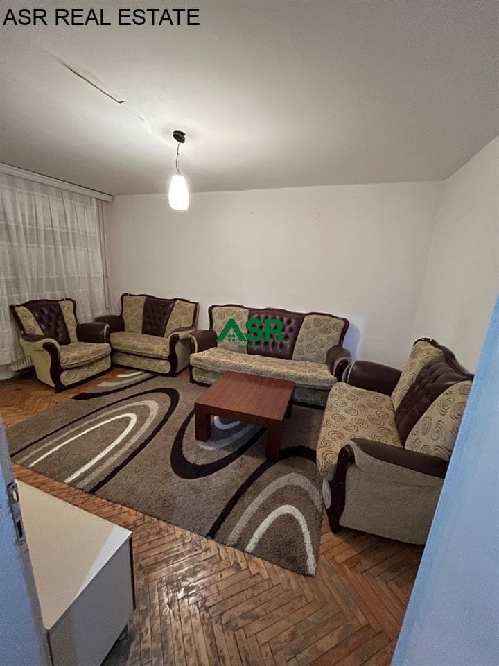 Lëshohet banesa me qira në lagjen bregu i diellit 4