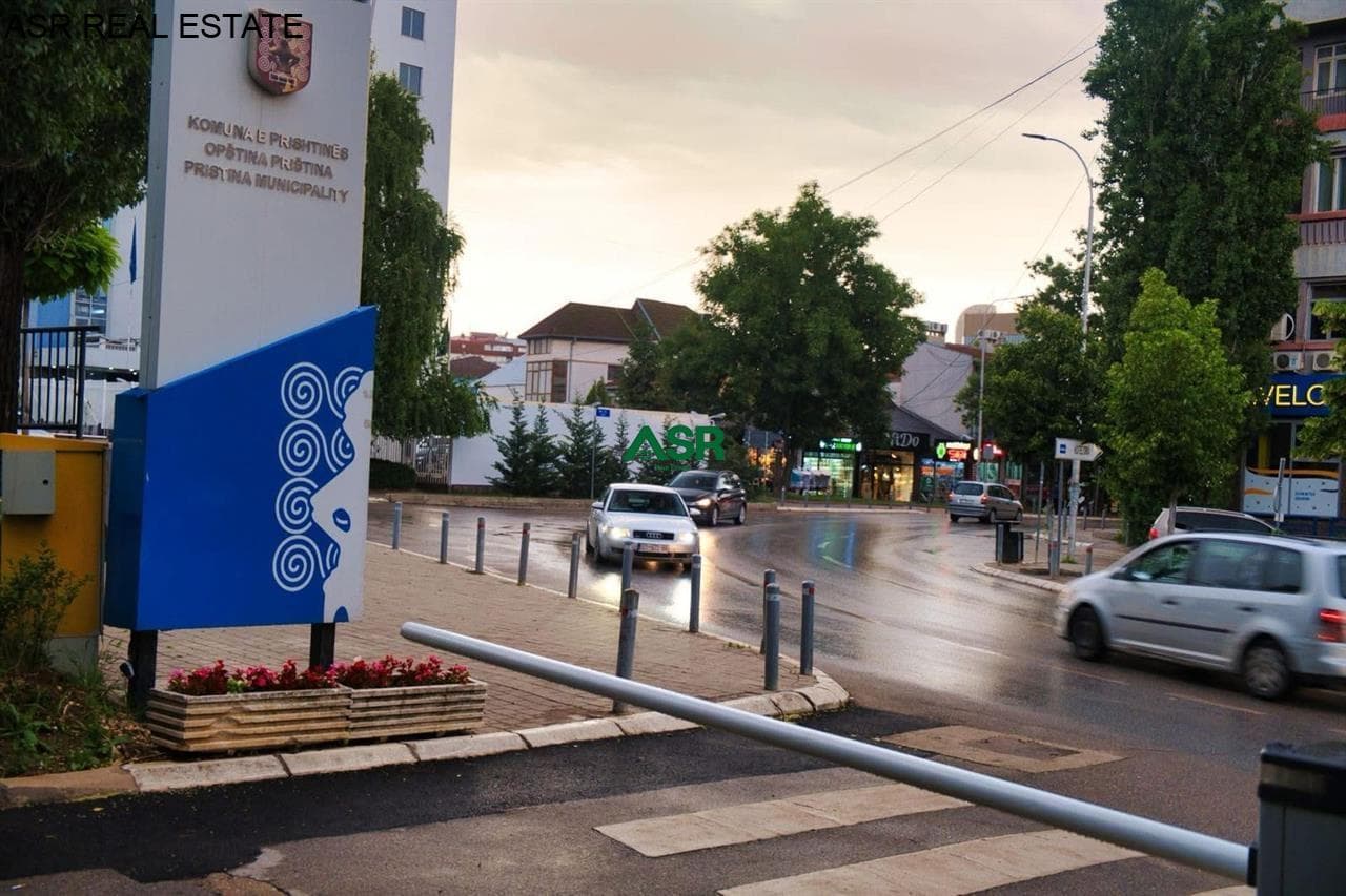 Objekt 340m2 me qira në lagjen Qafa 3