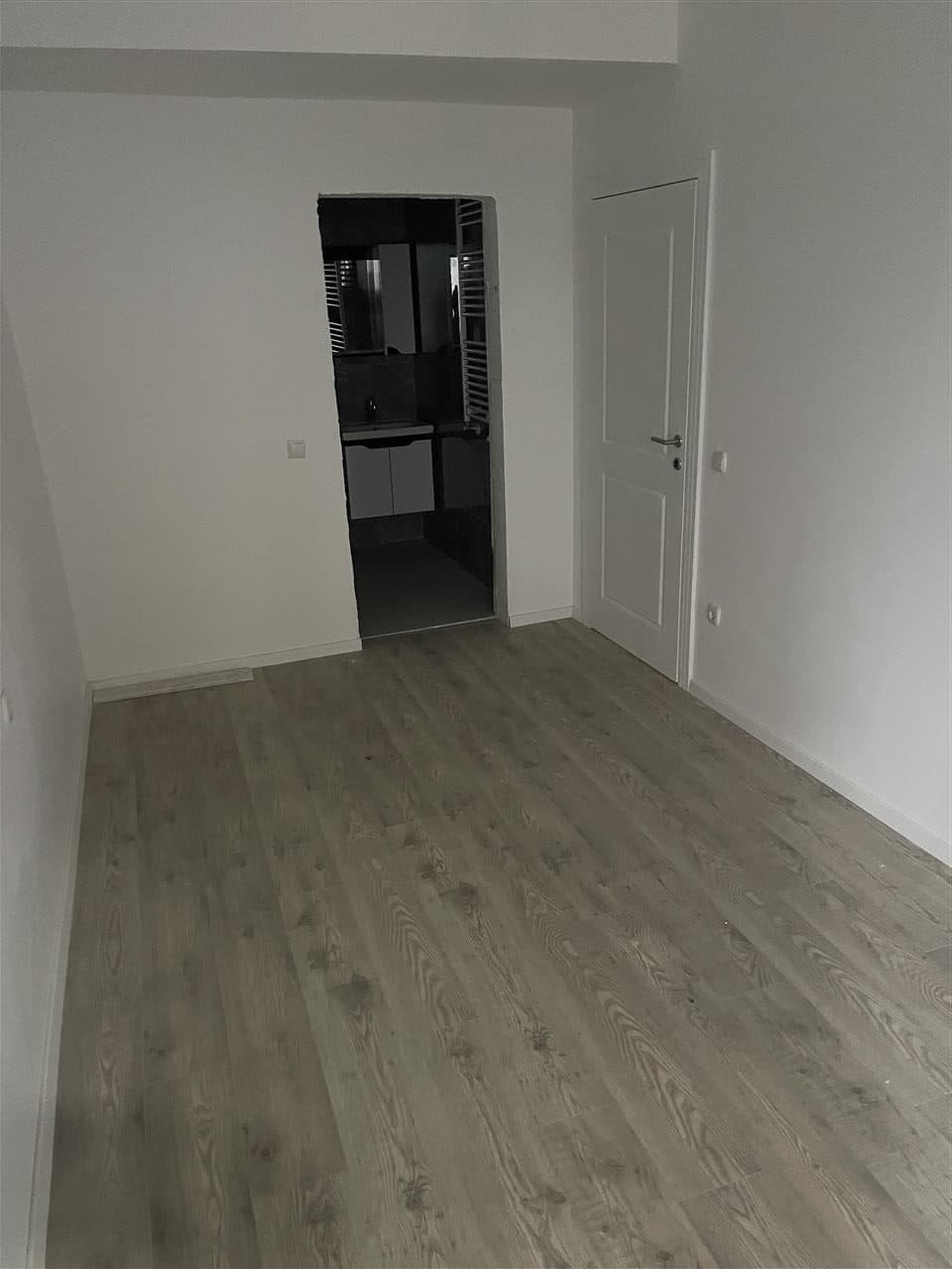 Banesë 103m2 me qira në Lakrishte 4