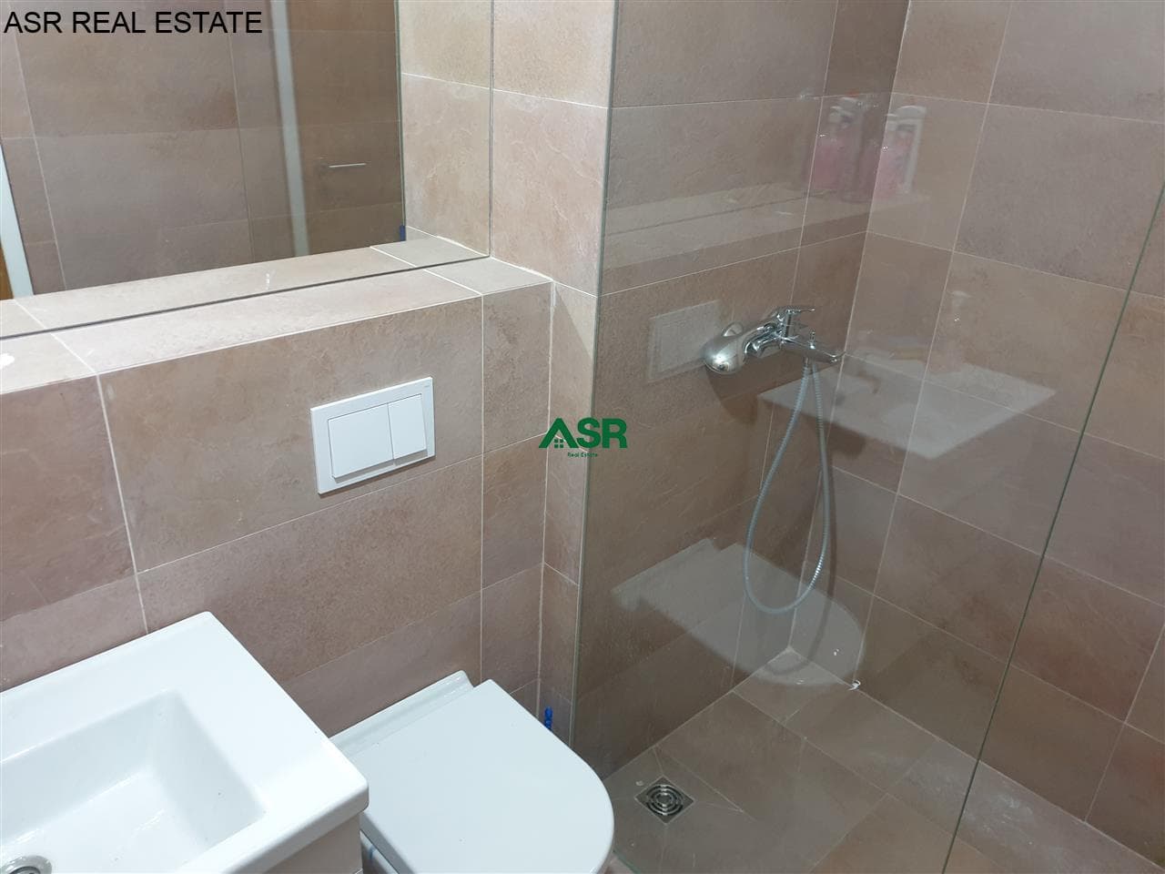 Banesë 95m2 me qira në Arberi
