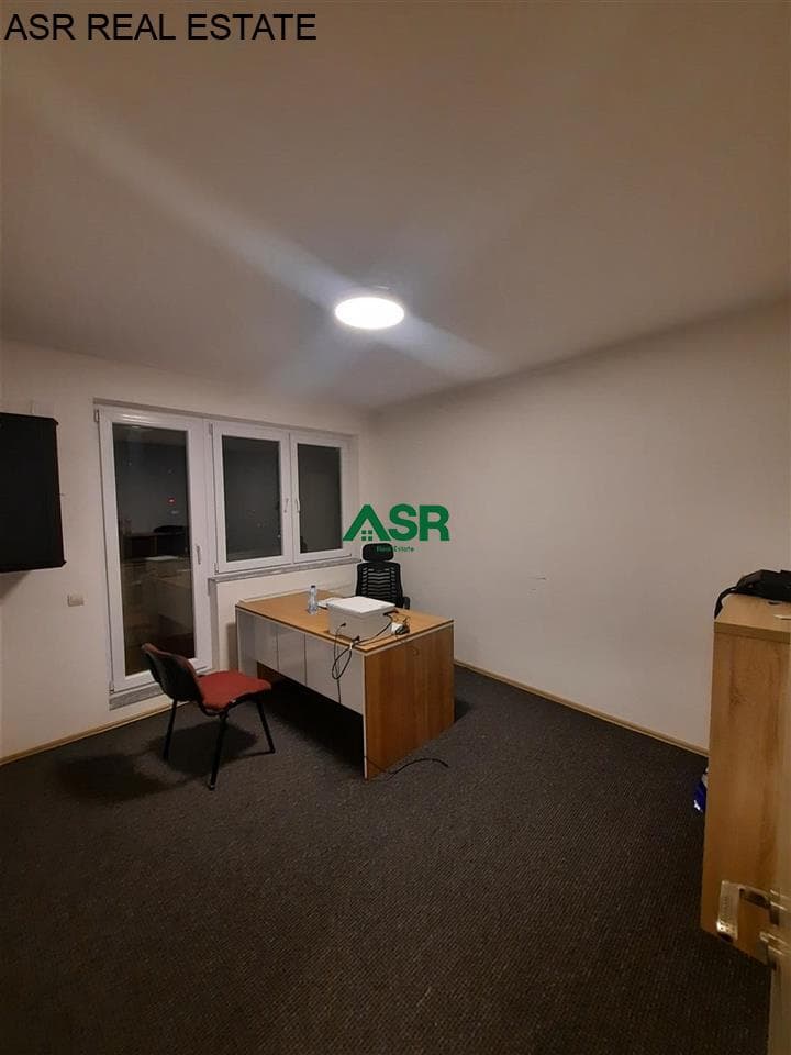 Lëshohet banesa me qira per zyre ne lagjen Tophane 4