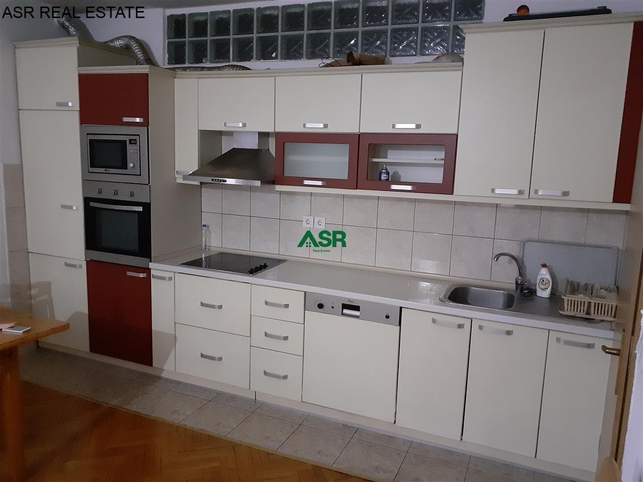 Banesë 93m2 me qira në Aktash 2