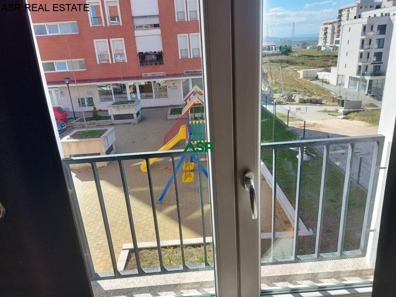 Shitet banesa ne lagjen Veternik 3