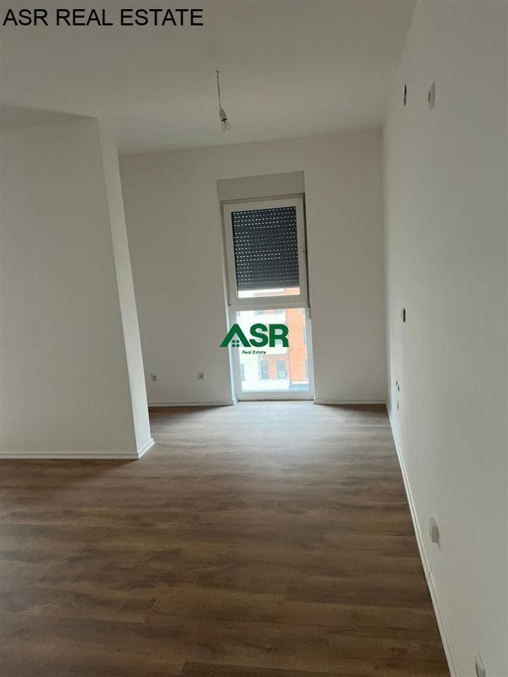 Banesë 120m2 me qira në rr.C