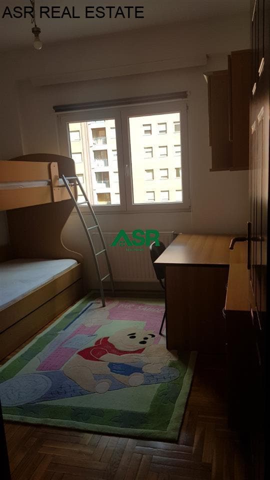 Lëshohet banesa me qira në lagjën Emshir 3