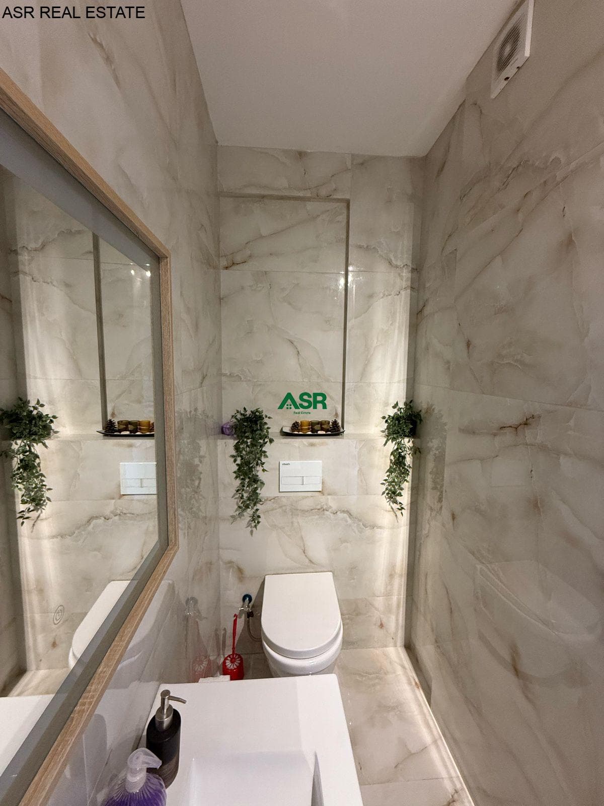 Penthouse me qira në lagjen 4 Llullat 4