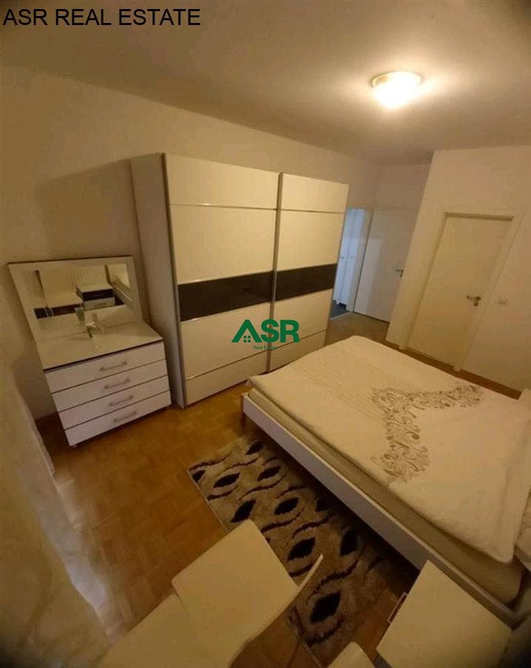 Banesë 100m2 me qira në rr.Muharrem Fejza 4