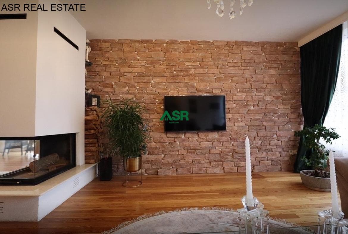 Ofrohet Penthouse Modern në Shitje në Lagjen Mati 1 3