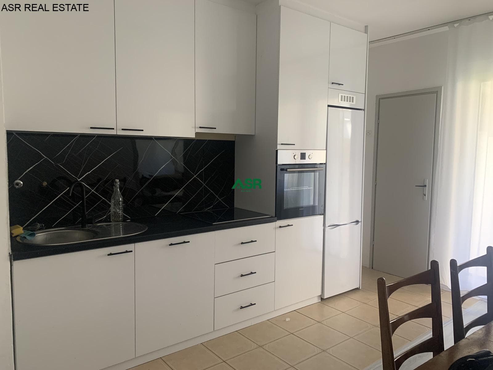 Banesë 75m2 me qira në Bregun e diellit