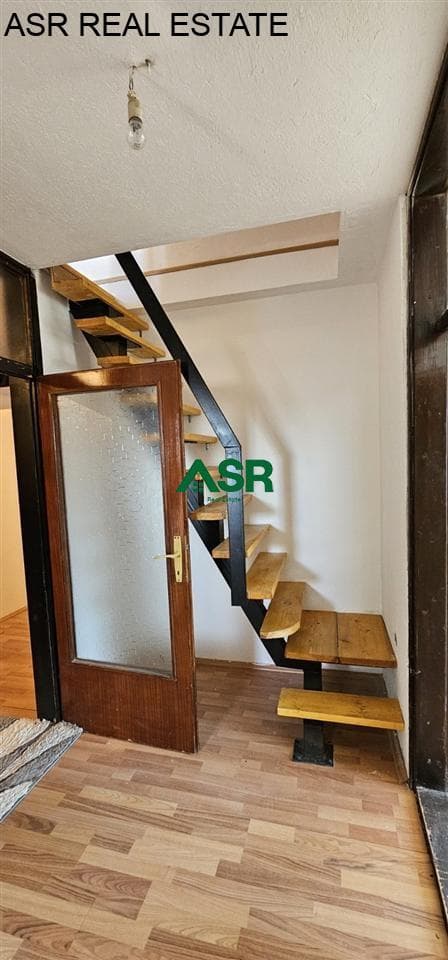Banesë duplex 120m2 me qira në lagjen bregu i diellit 2