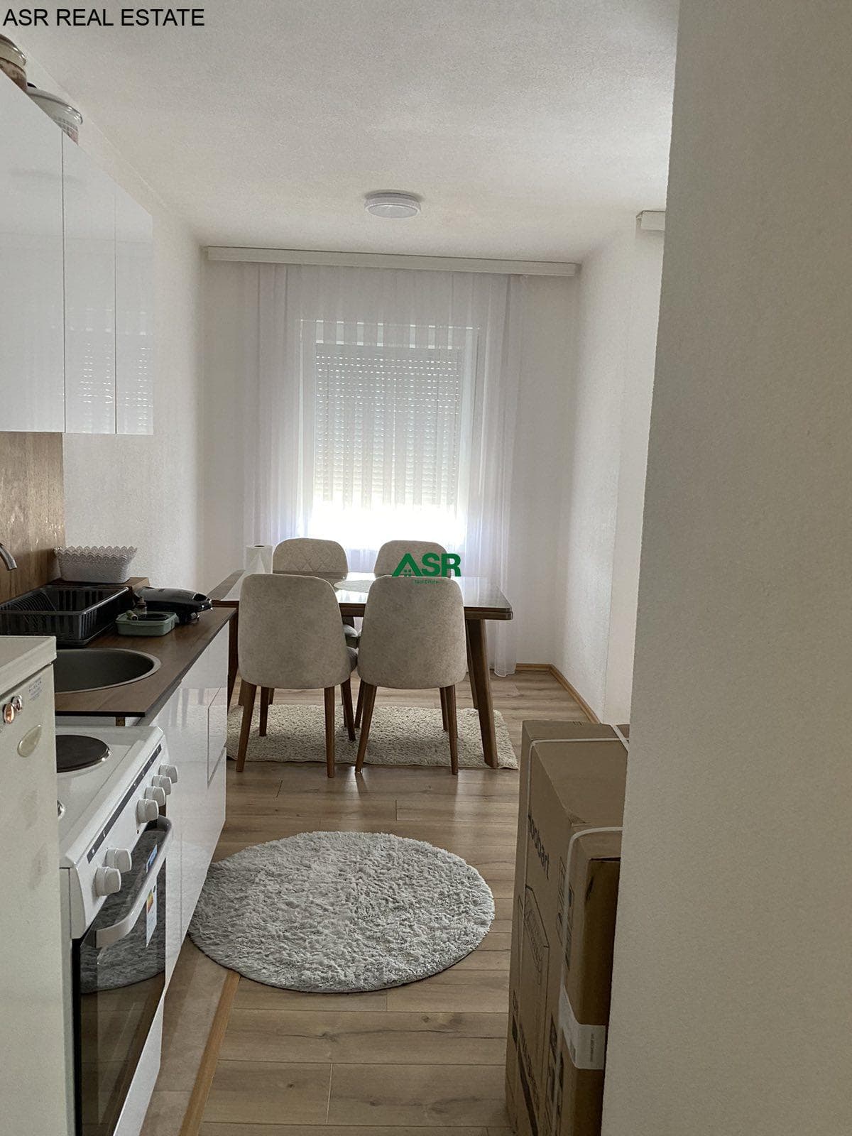 Ofrohet banesa (Duplex) me qira në lagjen Bregu i diellit, 2