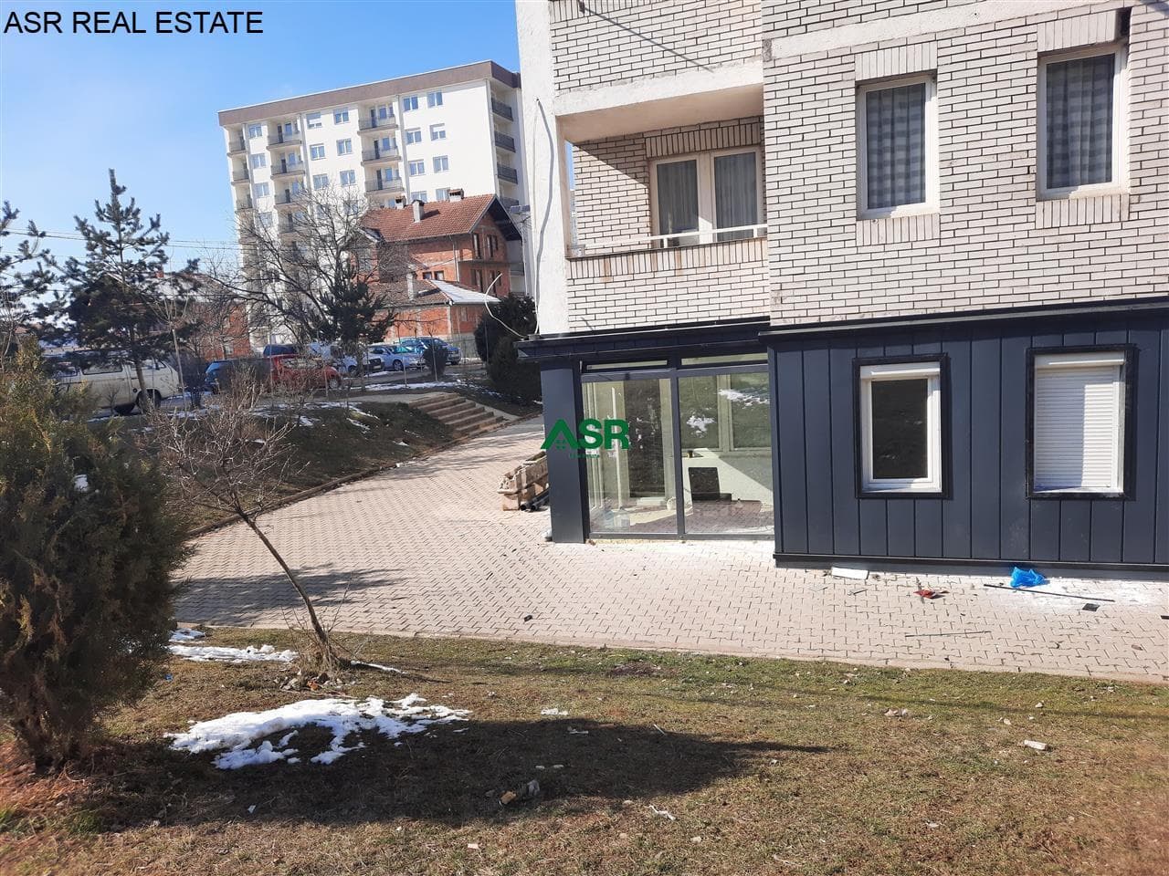 Lëshohet lokali me qera në Fushe Kosove 2