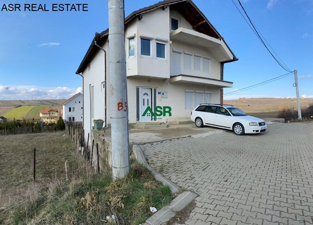 Shitet Shtepia në lagjën Arberia (Dragodan) 3