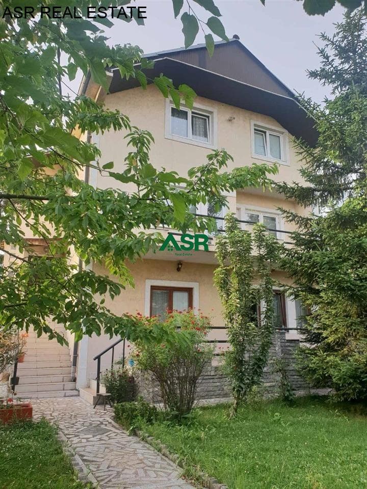 Lëshohet shtepia me qira në lagjën Qendresa 4