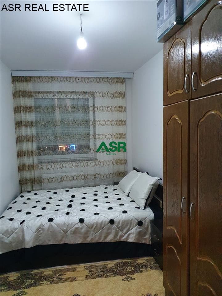 Lëshohet banesa penthouse me qira ne Lagjen e spitalit 3
