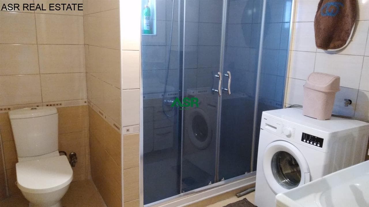Lëshohet banesa (Kati i shtepise me sistem banesor) me qira në lagjen Kodra e Trimave 2