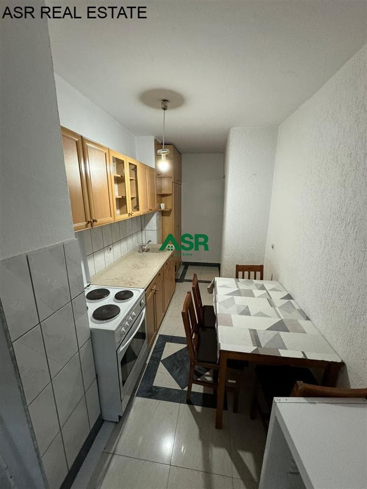 Banesë e tipit gasoniere me qira në Lagjen Qafa 2