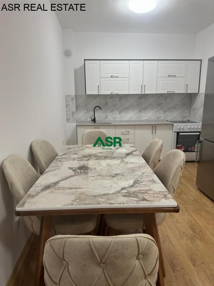 Banesë 90m2 me qira në lagjen Arberia 2
