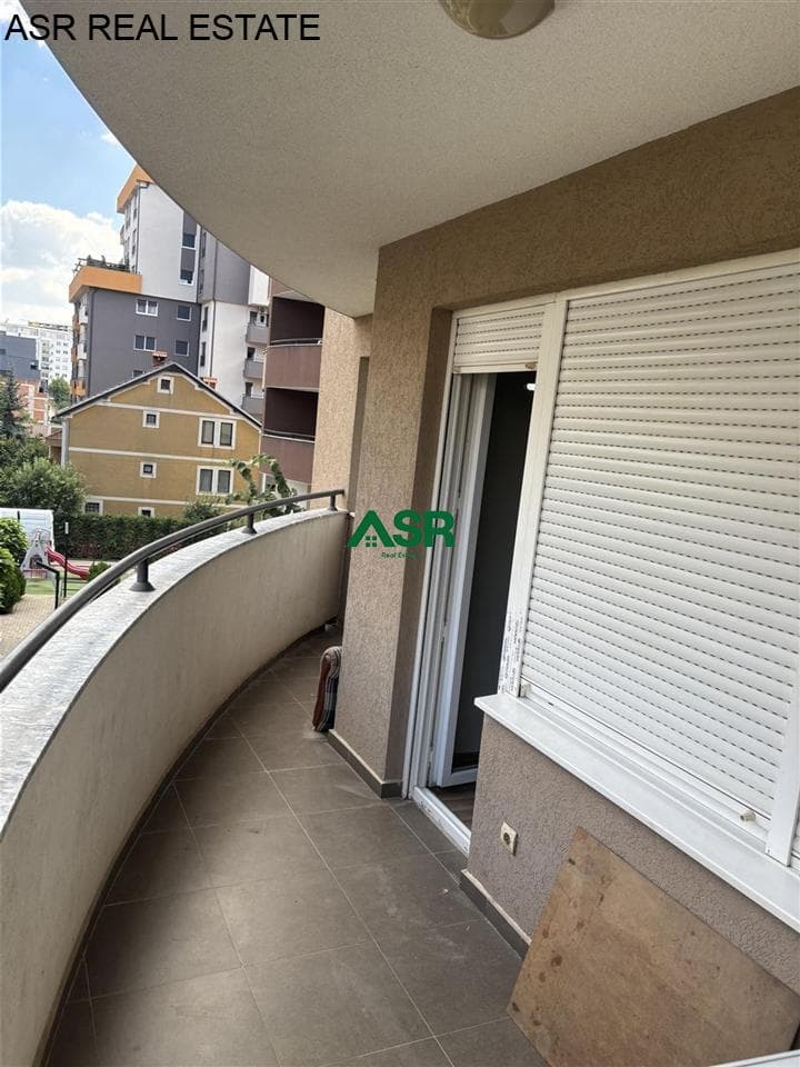 Banesë 110 m2 me qira në lagjen e spitalit 4