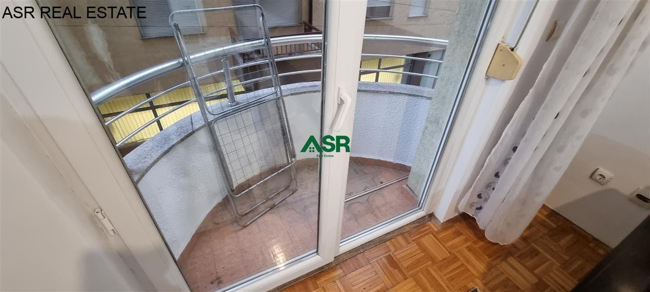 Lëshohet banesa me qira në lagjën Qender, rr,Tringe Smajli