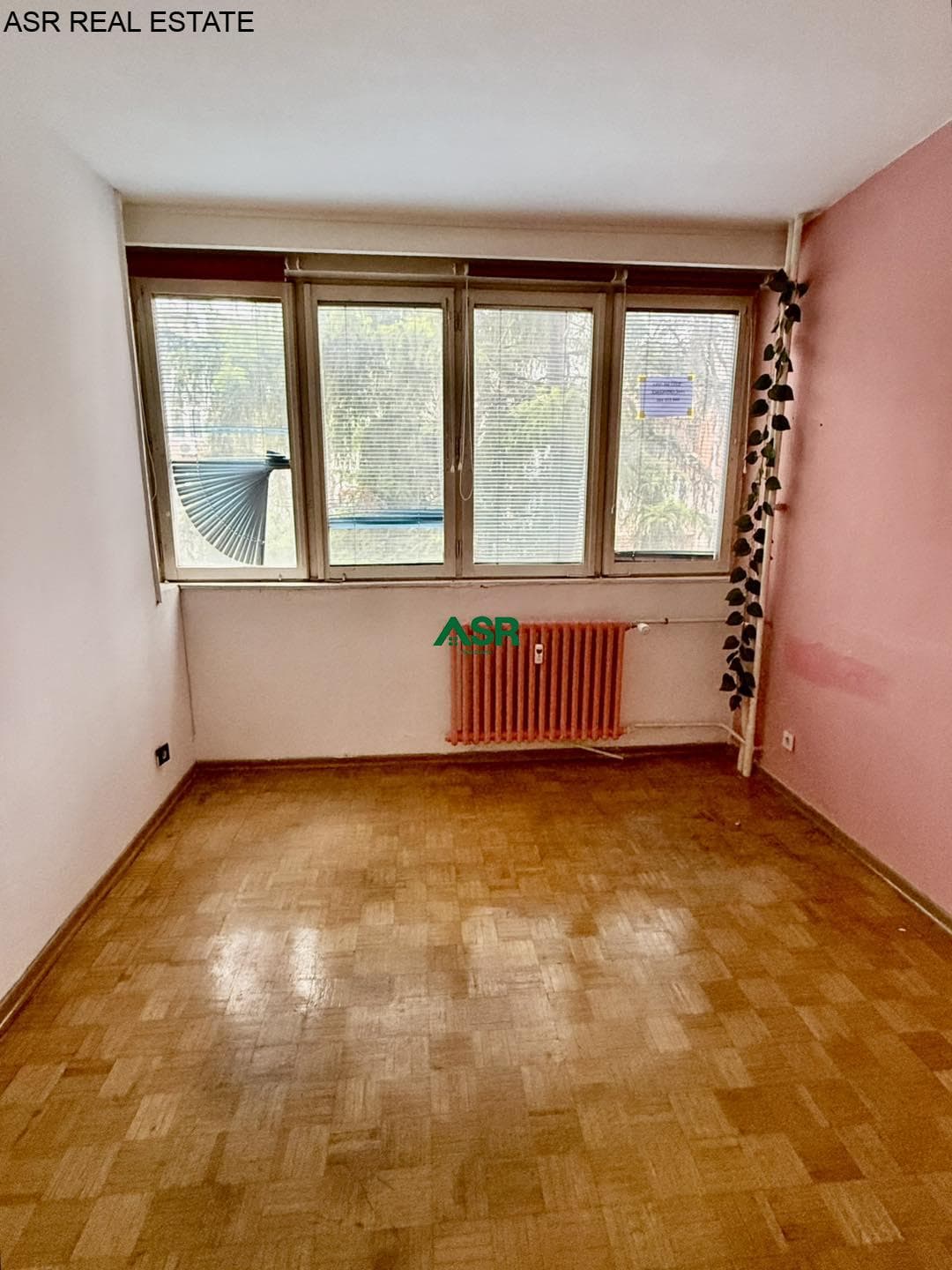 Zyre 60m2 me qira në qender 3