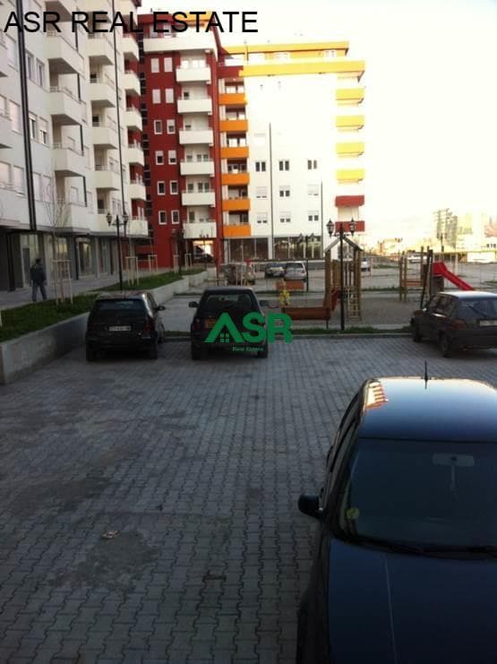 Lëshohet banesa me qera në lagjën Arberi
