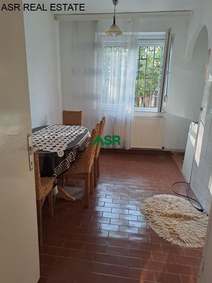 Lëshohet banesa me qira në lagjën 4 llulla 3