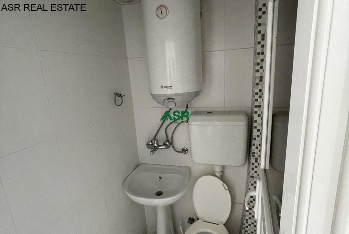 Ofrohet per shitje lokali në lagjën Pejton 3