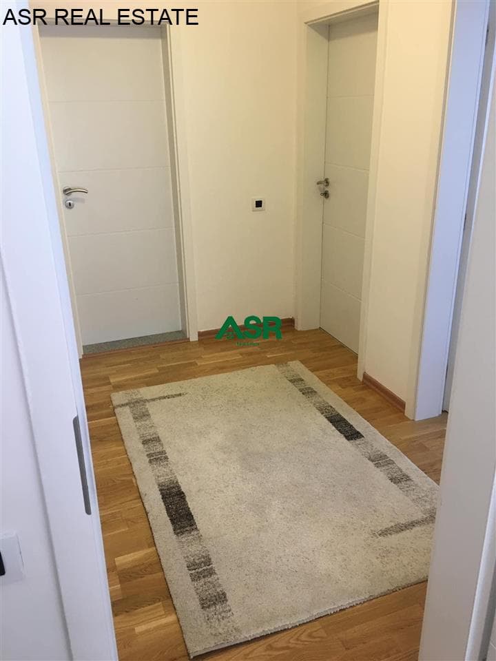 Ofrohet banesa me qira në lagjen e spitalit, rr.Muharrem Fejza 2