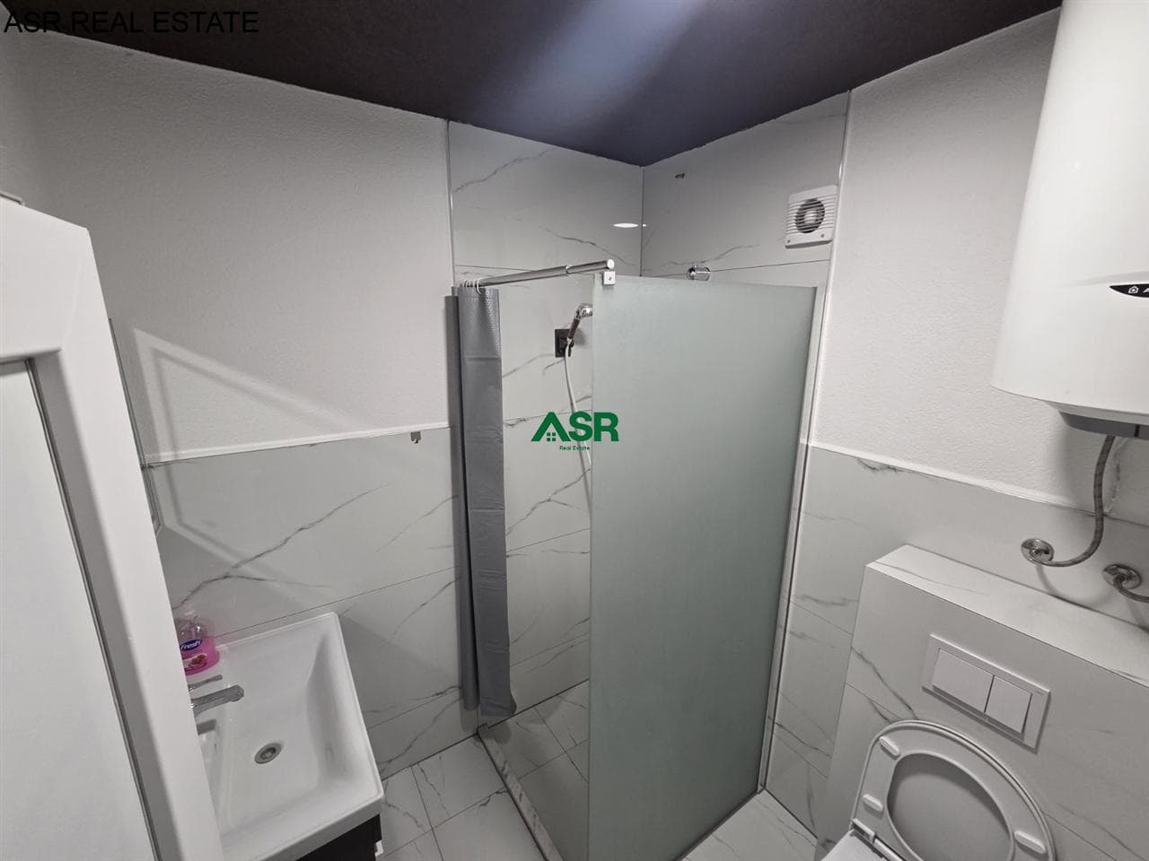 Banesë 103m2 me qira në lagjen Dardania 4