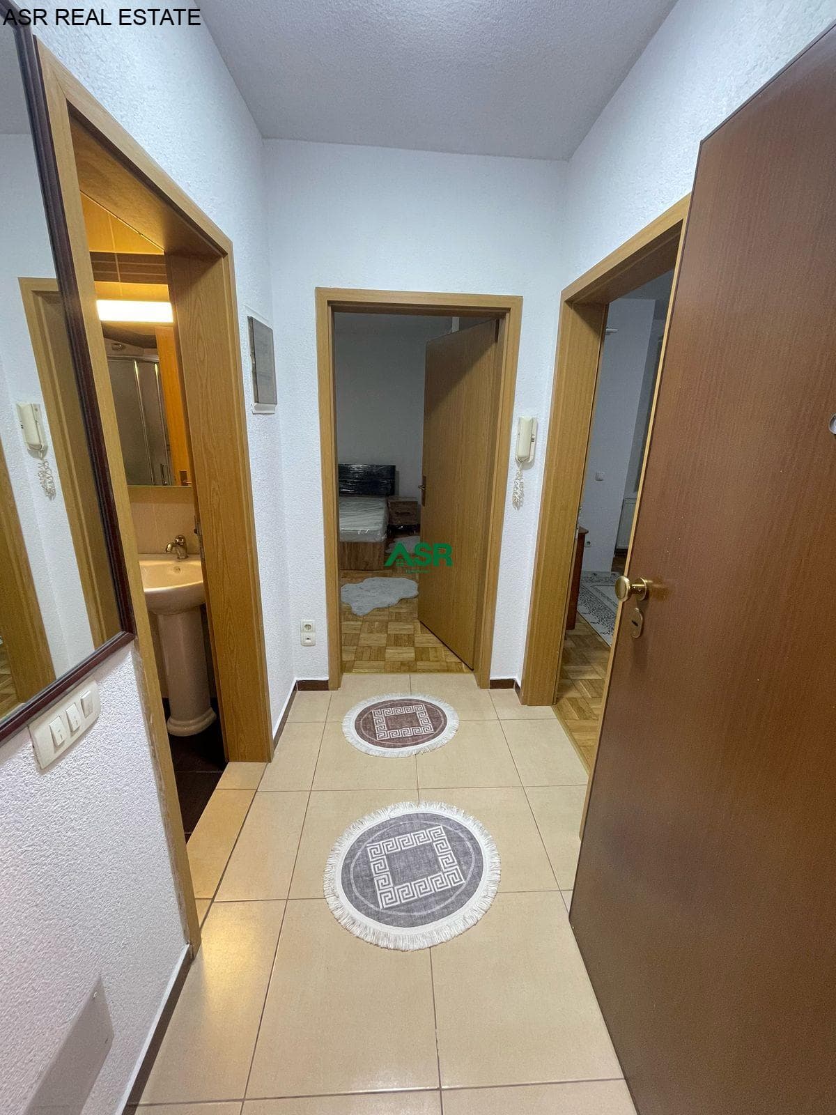 Banesë 40m2 me qira në qender