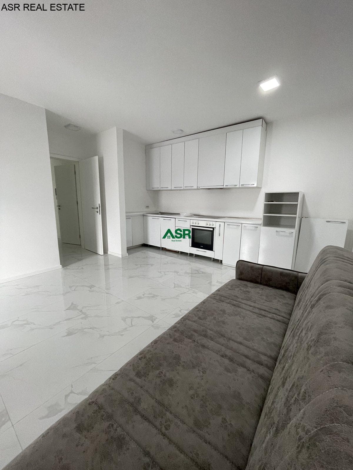 Banesë 90m2 me qira në Tophane 2