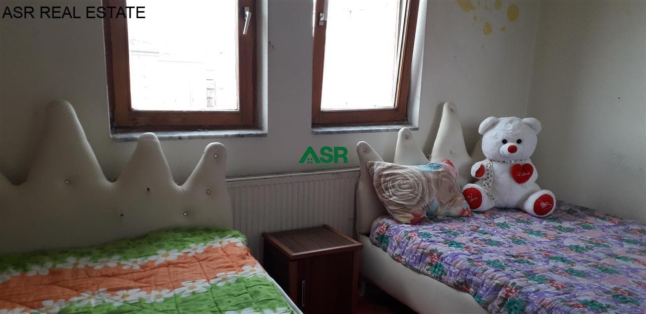 Lëshohet banesa me qera në lagjën e spitalit 2