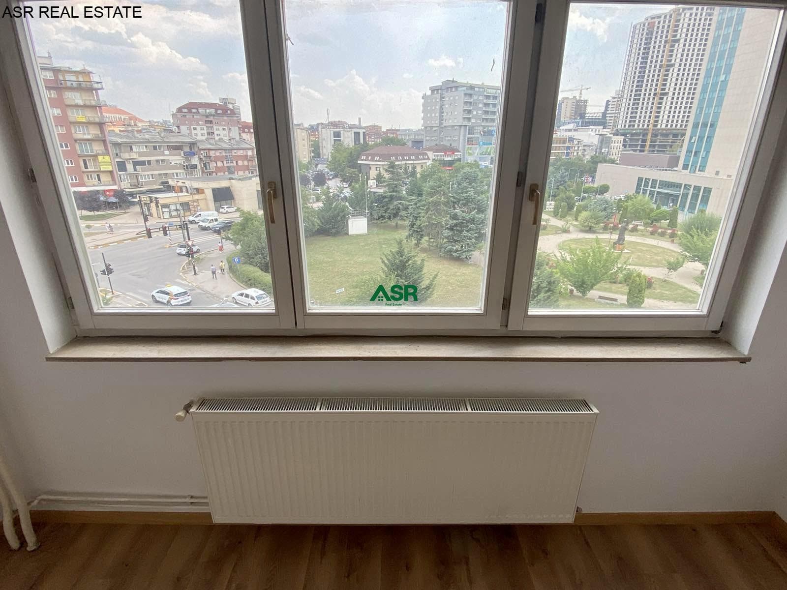 Lëshohet banesa me qira në lagjën Qender 2