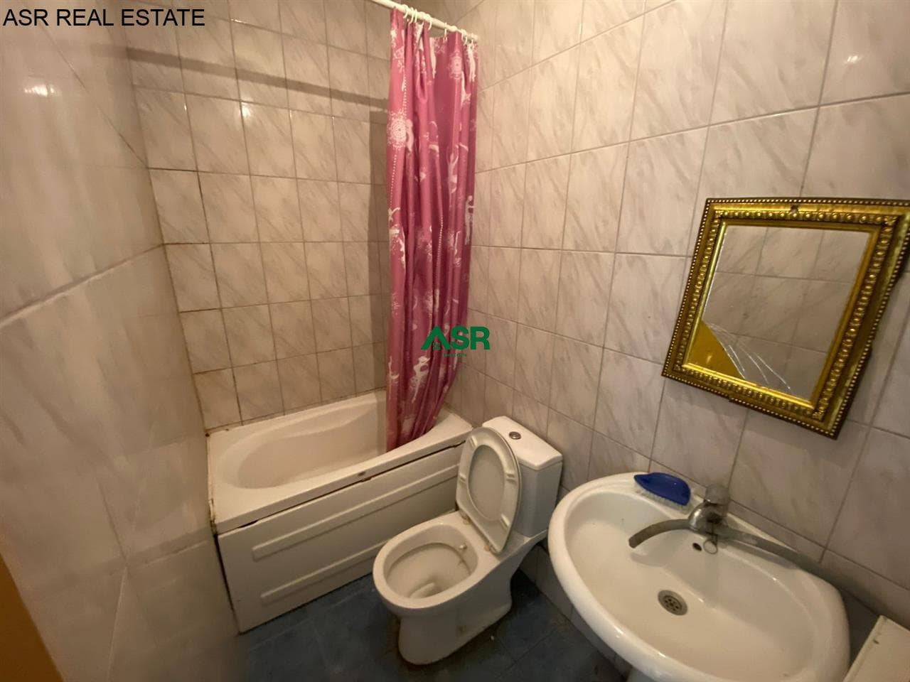 Lëshohet banesa me qira në lagjen Bregu i diellit 4