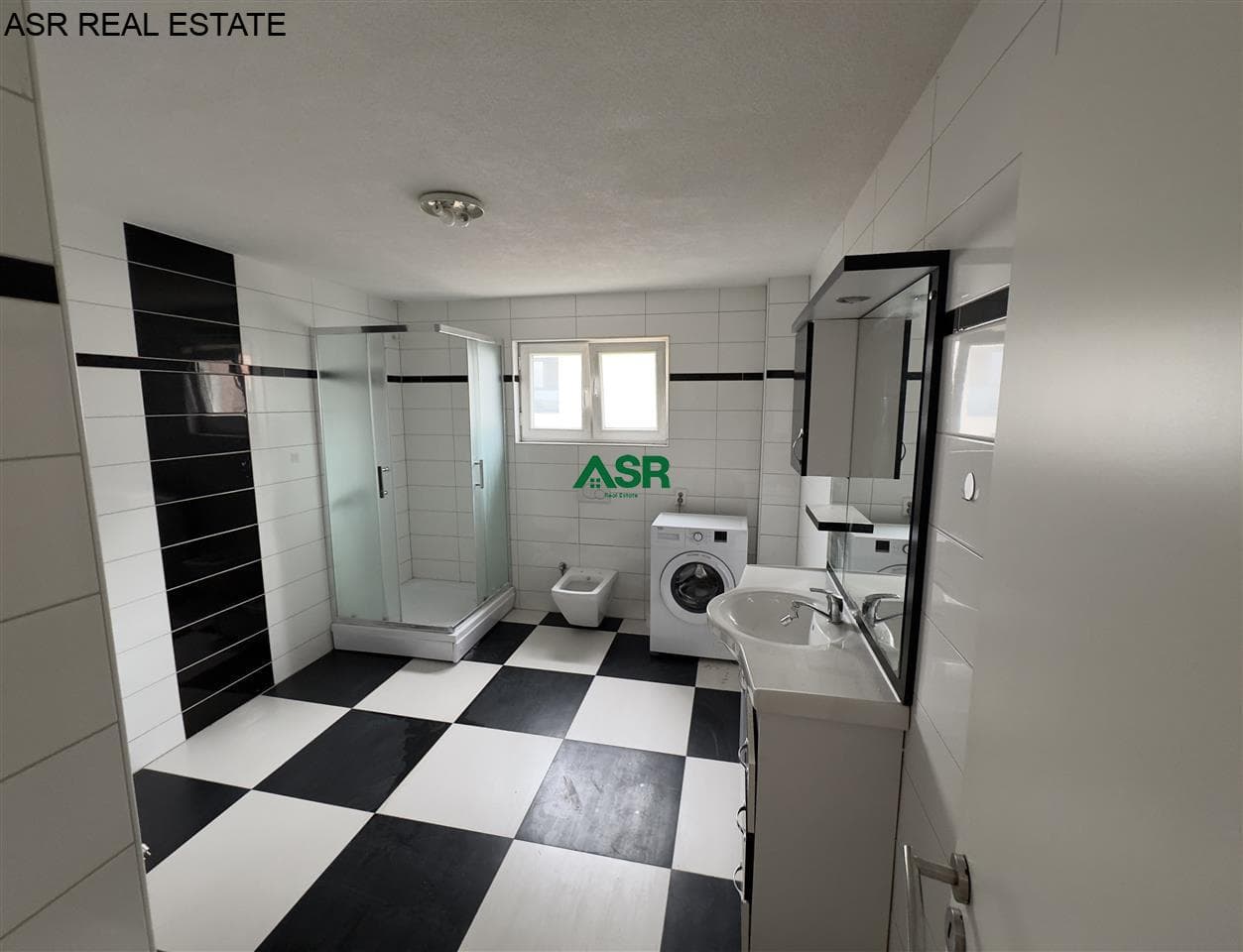 Banesë 132m2 me qira në rrugen Ndue Perlleshi 3