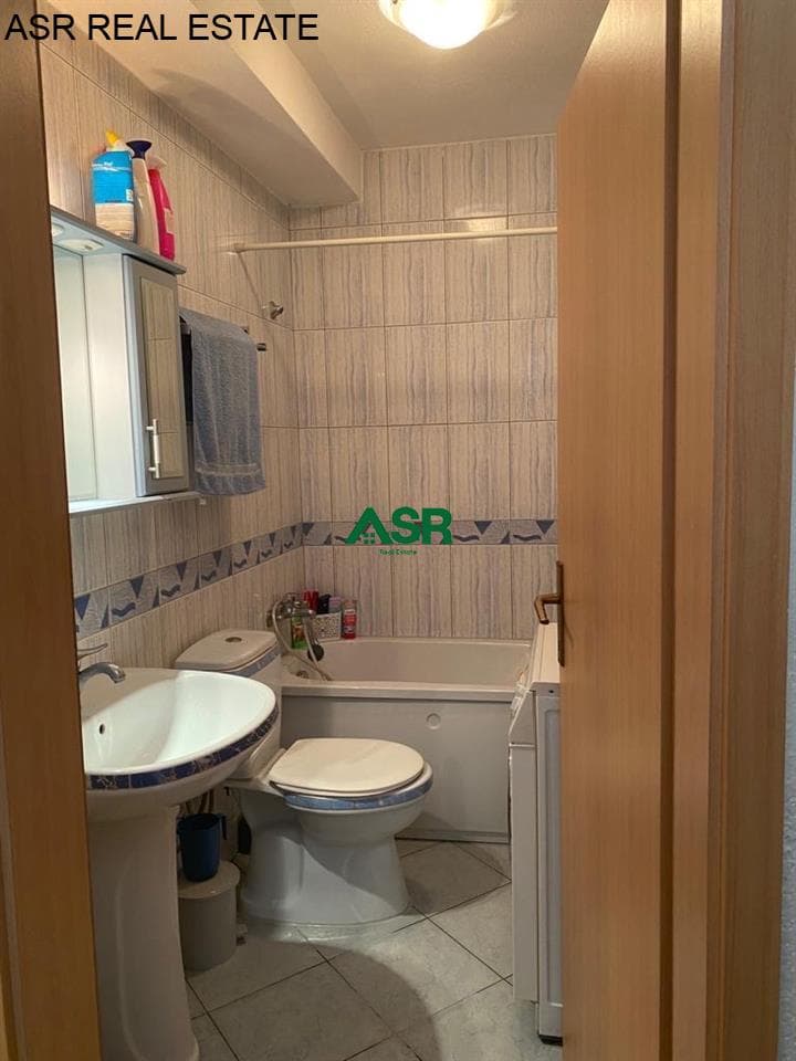 Lëshohet banesa me qira në lagjën Parku i qytetit , Prishtine