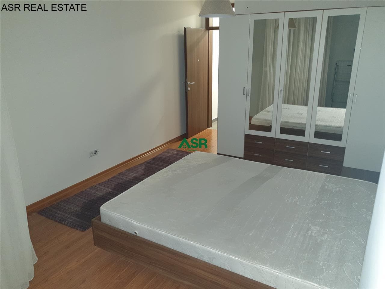 Lëshohet banesa me qira në lagjën bregu i diellit 2