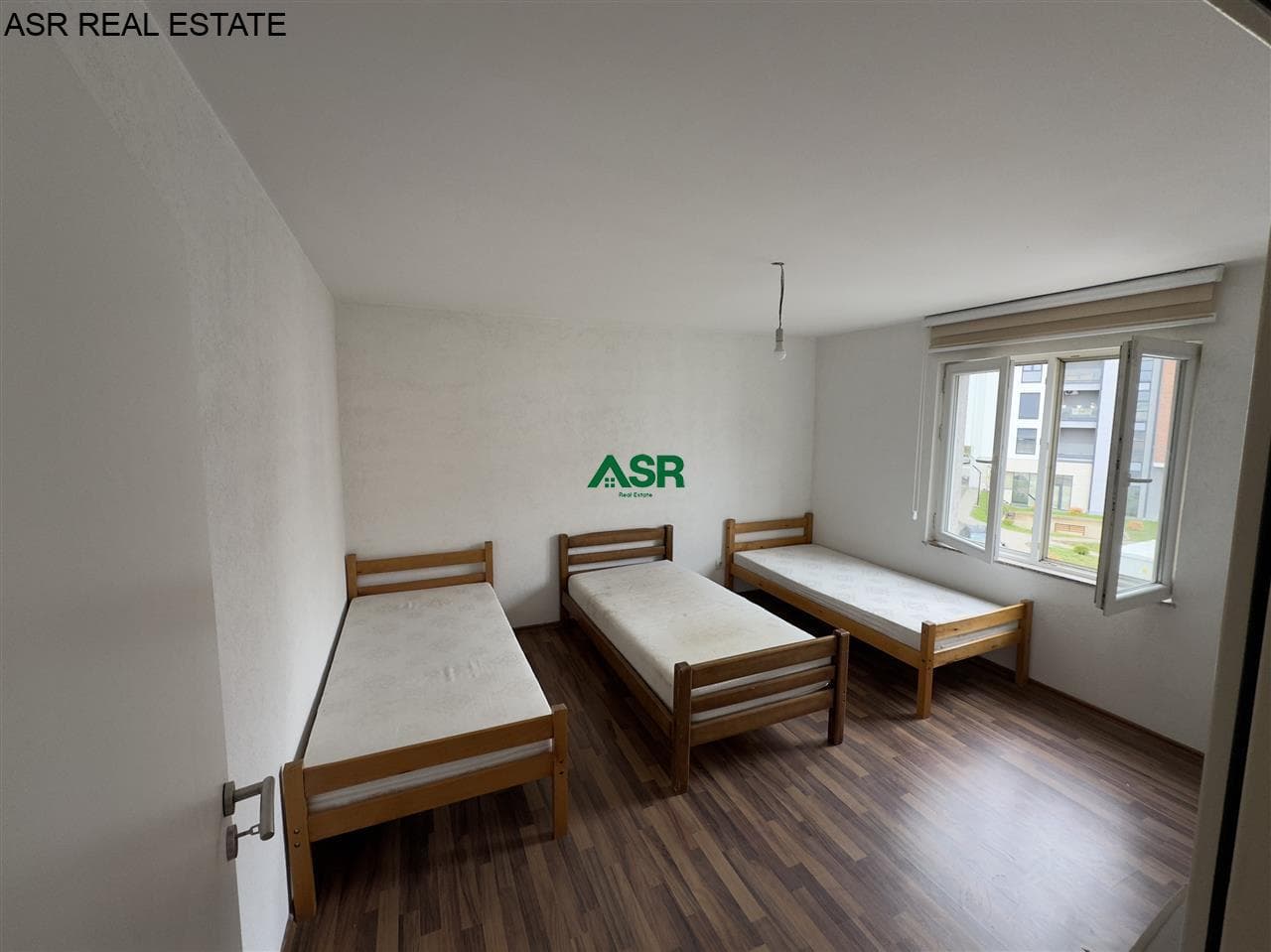 Banesë 132m2 me qira në Rrugen Ndue Perlleshi 2