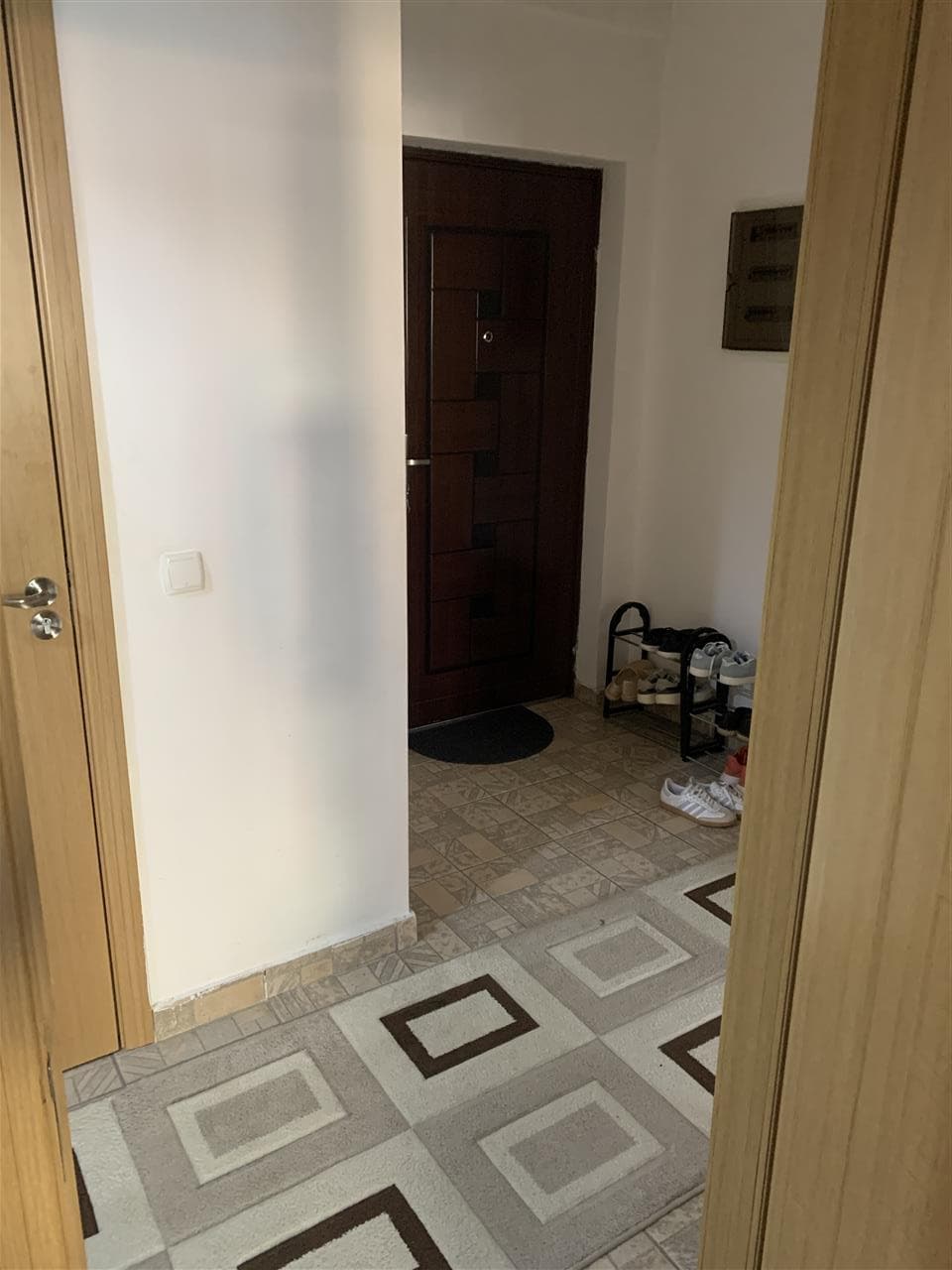 Banesë 75m2 me qira tek 4 Llullat 2