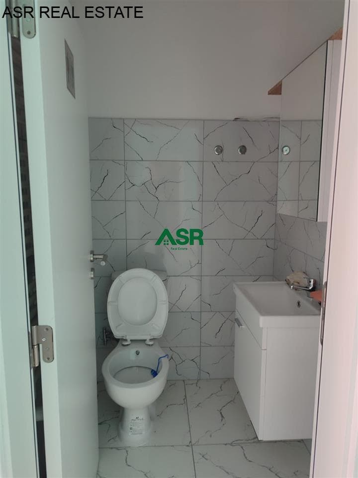 Lëshohet lokali me qira në lagjen Tophane 4